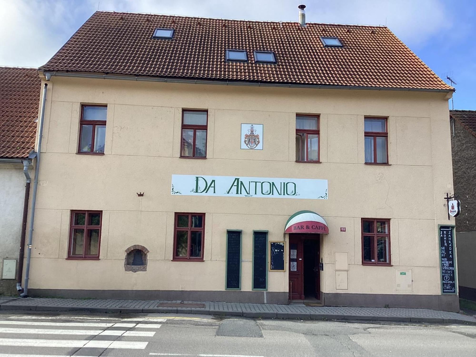 Škvorec Antonio Residence מראה חיצוני תמונה